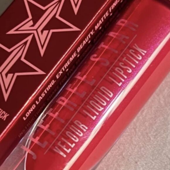 JEFFREE Star Velour Liquid Lipstick In Pink Kitten - Picture 1 of 2